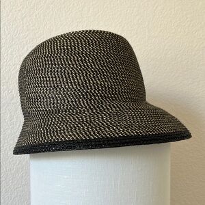 Eric Javits Squishee Packable Cloche Hat EUC